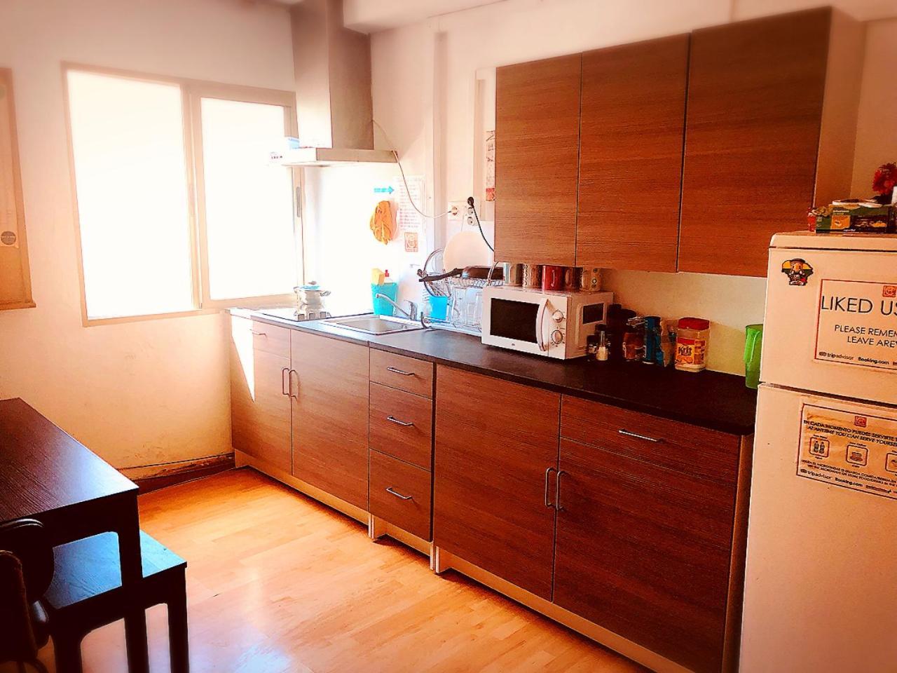 Larios Cool Hostel Malaga Ngoại thất bức ảnh