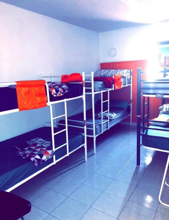 Larios Cool Hostel Malaga Ngoại thất bức ảnh